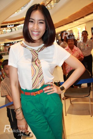 จุ๋ย วรัทยา