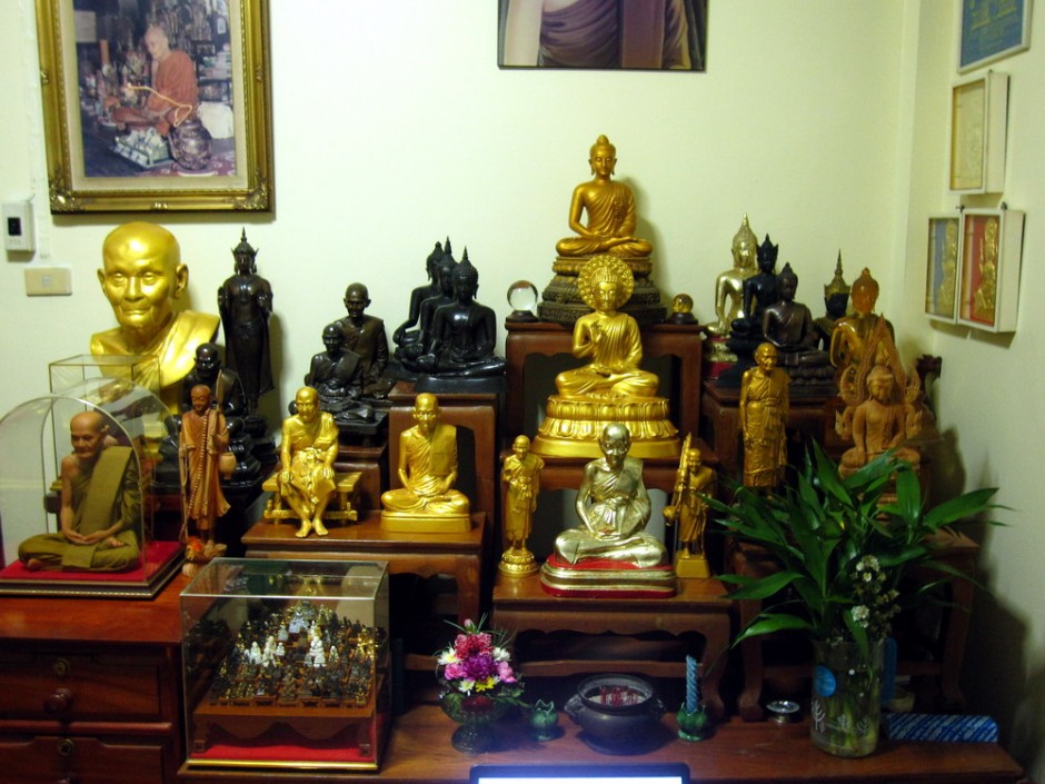 พระเครื่อง กงล้อแห่งประวัติศาสคร์ไทย บทความ